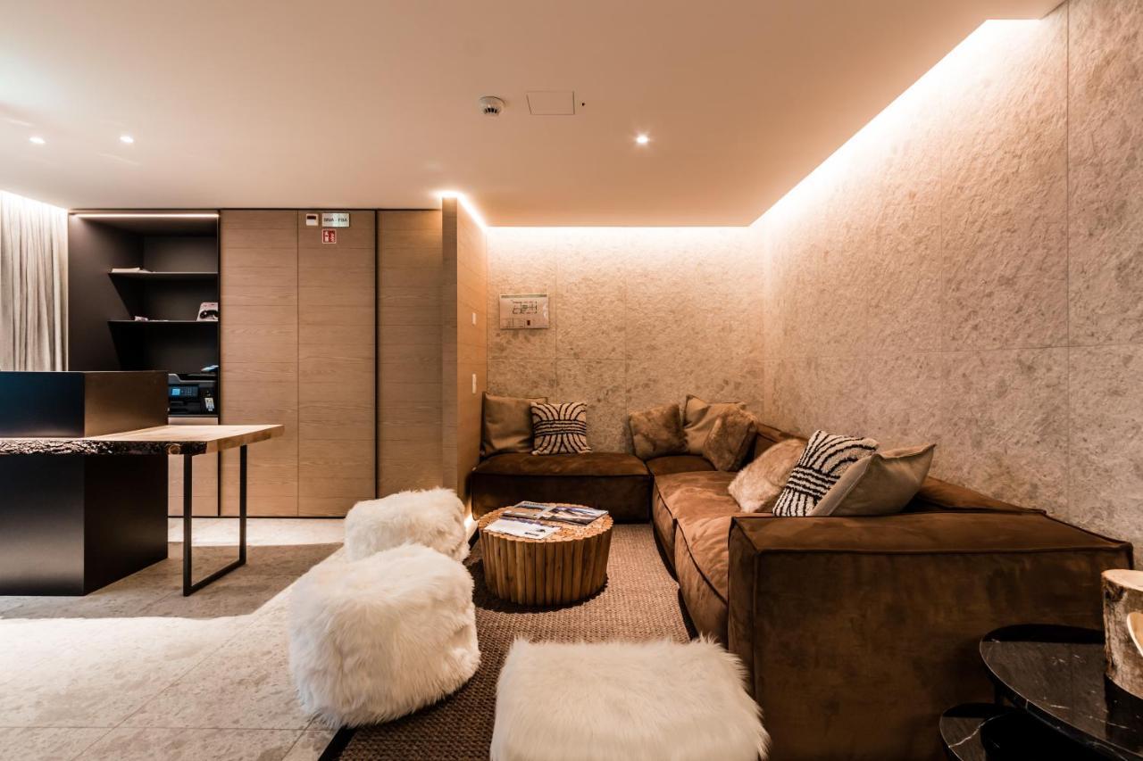 Aparthotel The Base Andermatt Exterior foto